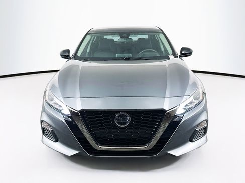 Used 2021 Nissan Altima 2.5 SR FWD image 2