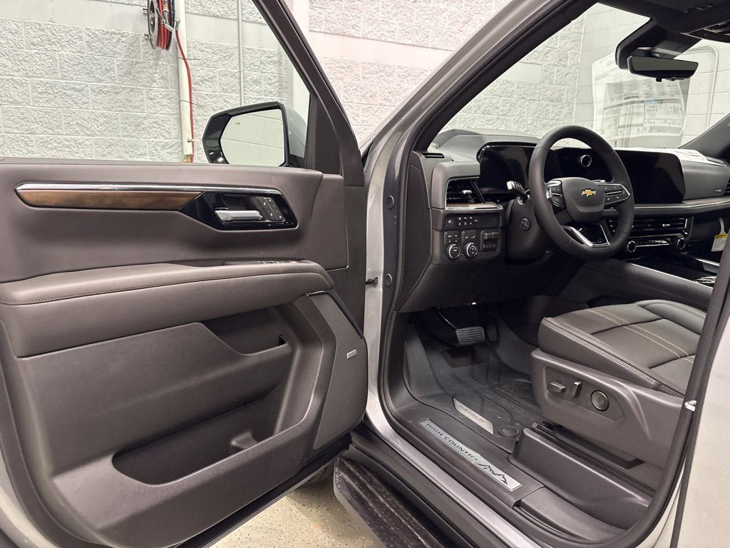 New 2027 Chevrolet Tahoe High Country w/ Sun And Tow Package AWD/4WD image 13