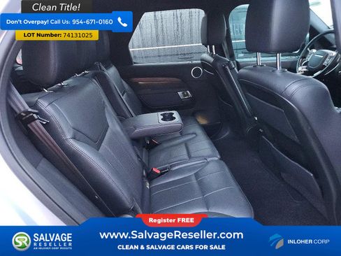 Used 2017 Land Rover Discovery HSE AWD/4WD image 13