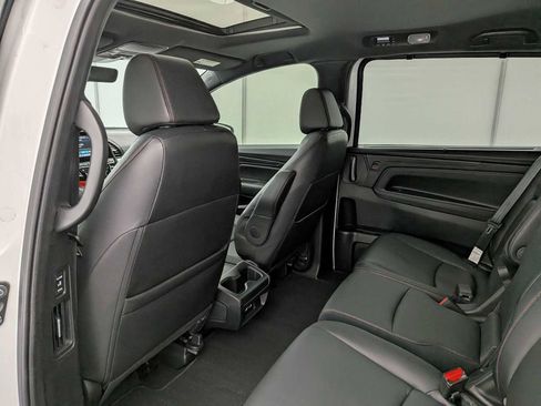 Used 2023 Honda Odyssey Sport image 19