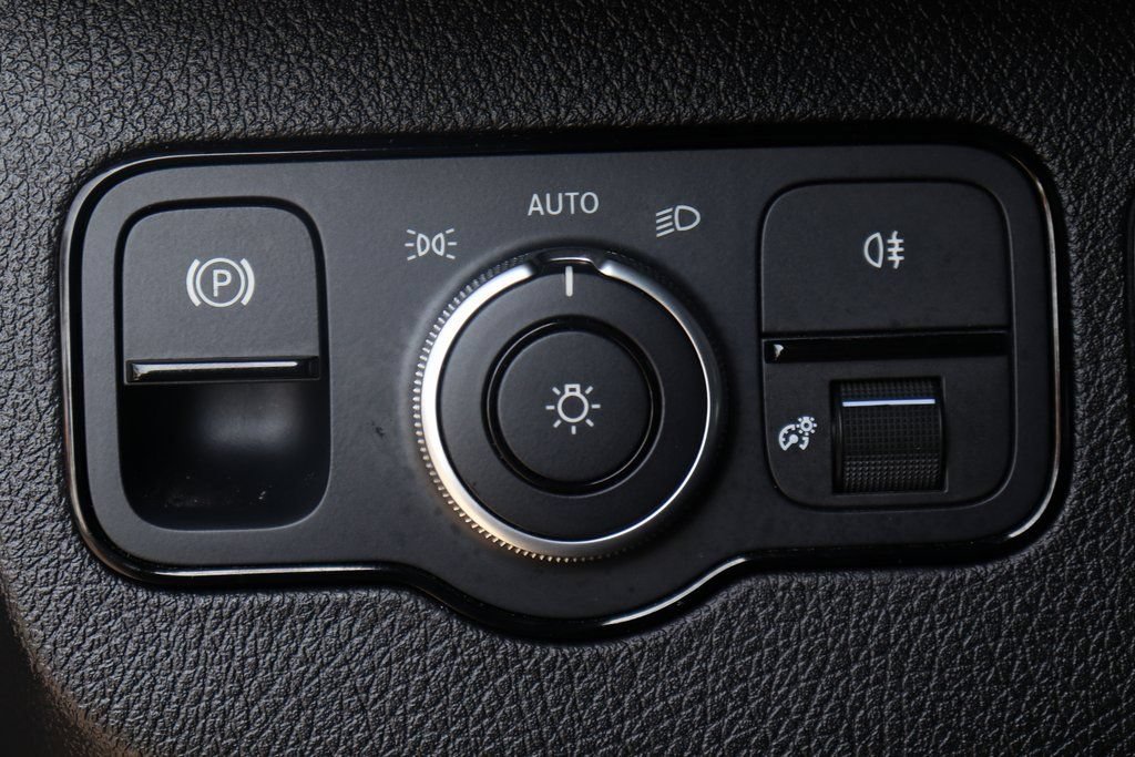 Used 2023 Mercedes-Benz Sprinter 2500 image 18