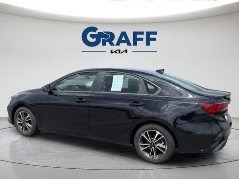 Used 2024 Kia Forte LXS w/ LXS Technology Package FWD image 4
