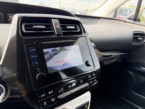 Used 2016 Toyota Prius Two FWD image 21