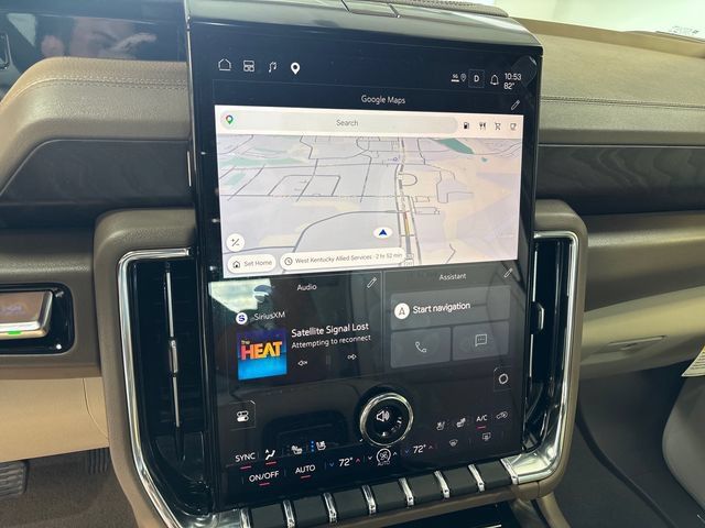 Used 2026 GMC Yukon Denali AWD/4WD image 11