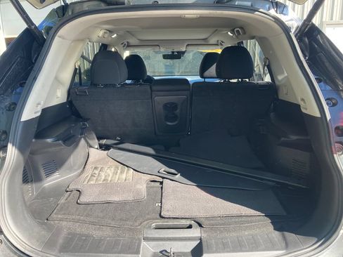 Used 2019 Nissan Rogue SV w/ Sun & Sound Touring Package AWD/4WD image 29