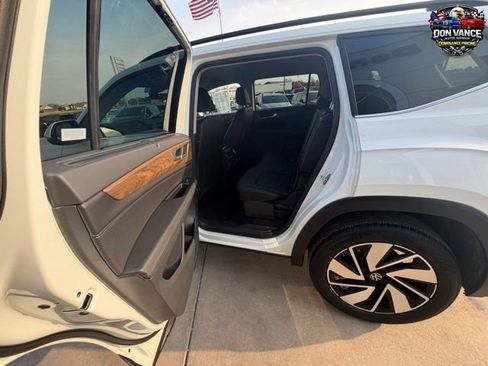 Used 2025 Volkswagen Atlas SE AWD/4WD image 21