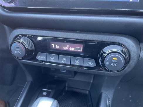 Used 2024 Nissan Kicks SR FWD image 25
