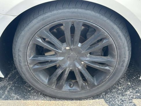 Used 2011 Hyundai Genesis 4.6 RWD image 9