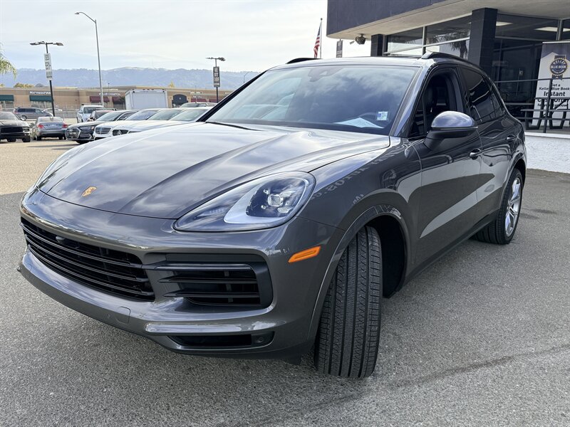 Used 2020 Porsche Cayenne AWD/4WD image 3