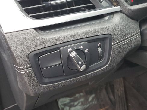 Used 2022 BMW X1 xDrive28i w/ Convenience Package image 11