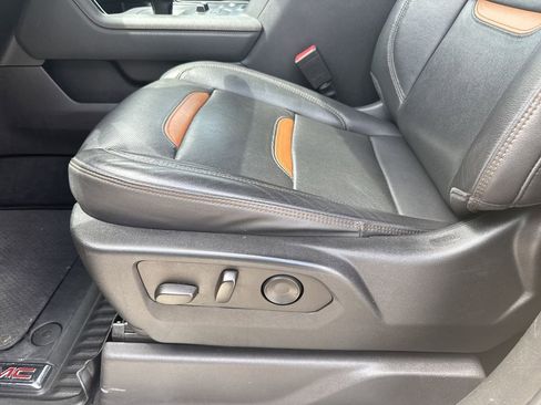 Used 2022 GMC Sierra 1500 AT4 w/ AT4 Premium Package image 13