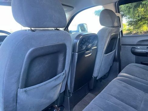 Used 2008 Chevrolet Silverado 2500 LT w/ 1LT Convenience Package AWD/4WD image 17