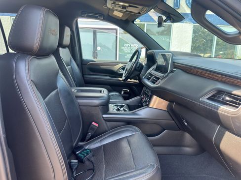 Used 2021 Chevrolet Tahoe High Country RWD image 11