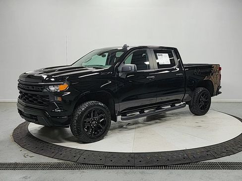 Used 2024 Chevrolet Silverado 1500 Custom Trail Boss w/ Realtree Special Edition AWD/4WD image 3