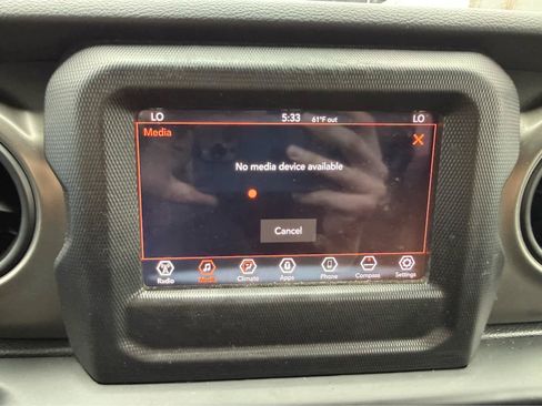 Used 2022 Jeep Wrangler Sport AWD/4WD image 21