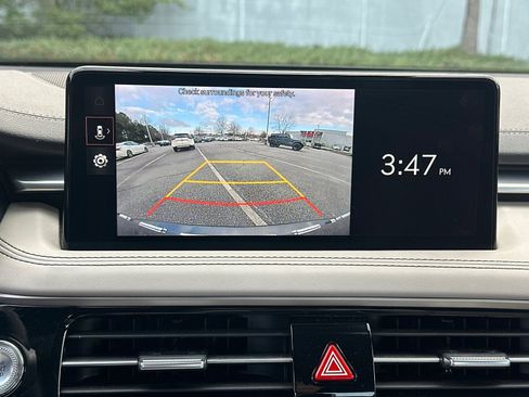 Used 2025 Genesis G70 2.5T image 28