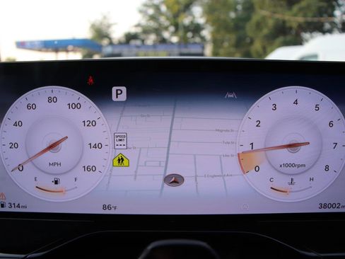 Used 2025 Genesis GV80 2.5T Standard AWD/4WD image 29