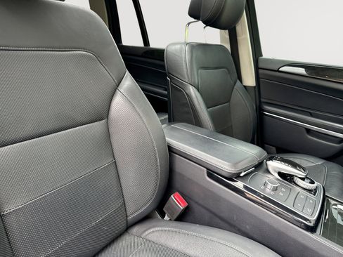 Used 2018 Mercedes-Benz GLS 550 4MATIC image 24