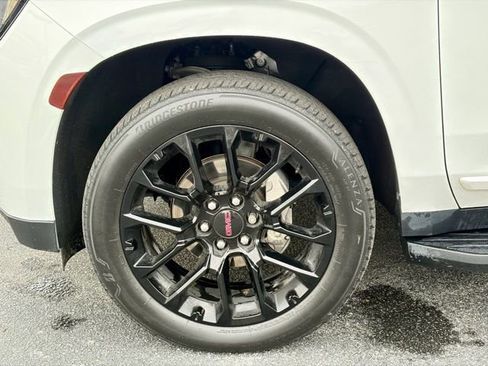 Used 2022 GMC Yukon SLT image 29