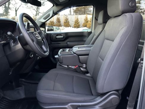 Certified 2025 GMC Sierra 2500 Pro w/ Convenience Package image 9