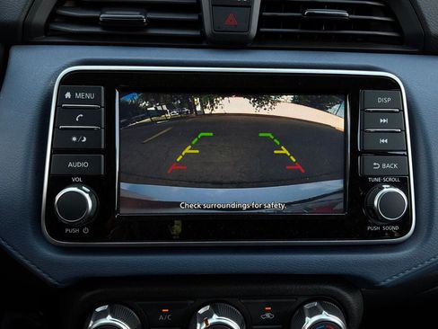 Used 2025 Nissan Versa SV FWD image 27