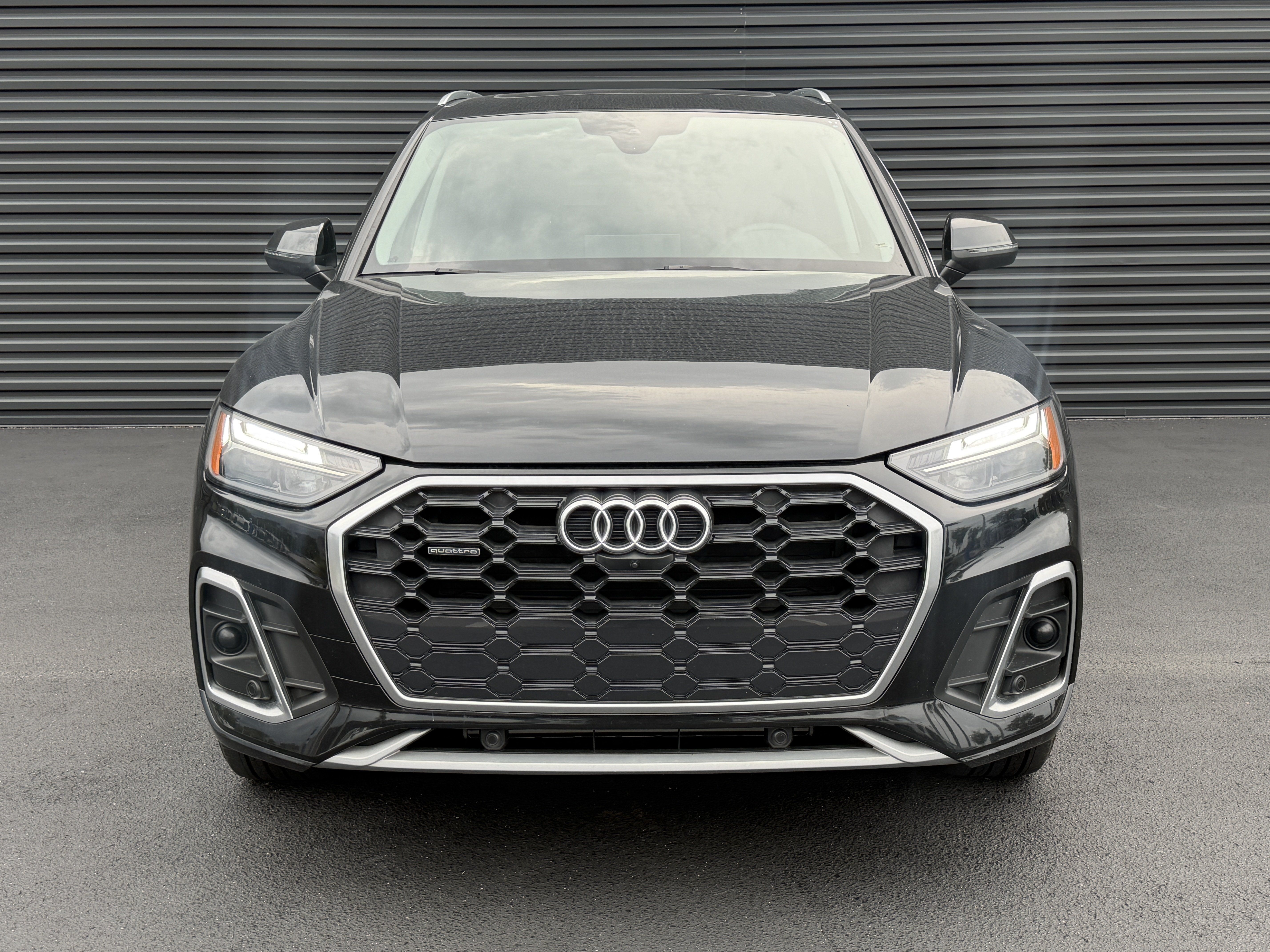 Used 2023 Audi Q5 2.0T Premium Plus w/ Premium Plus Package AWD/4WD image 8