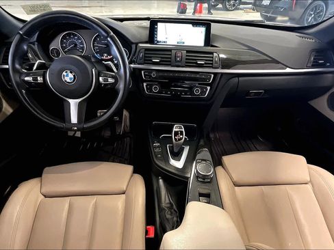 Used 2017 BMW 430i Convertible image 15