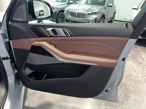 New 2026 BMW X5 sDrive40i w/ M Sport Package RWD image 8