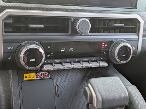 Used 2025 Toyota 4Runner Limited image 15