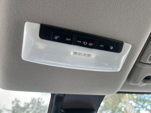 New 2025 Nissan Versa SV w/ Trunk Package image 30