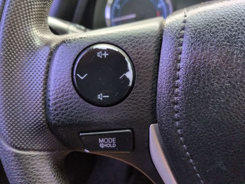 Used 2018 Toyota Corolla LE FWD image 21