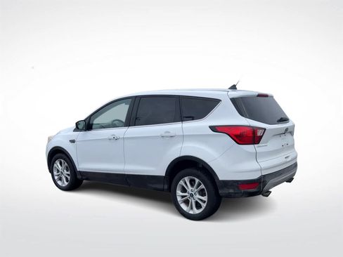 Used 2019 Ford Escape SE image 7
