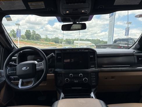 Used 2024 Ford F350 Lariat w/ FX4 Off-Road Package AWD/4WD image 13