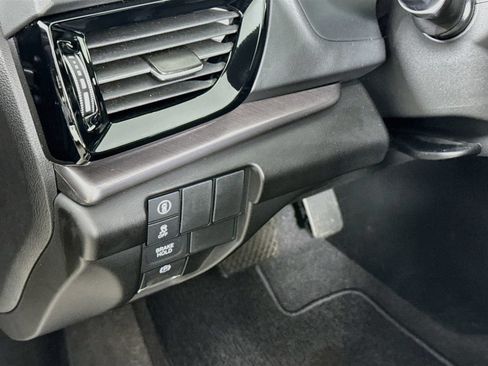 Used 2025 Acura RDX SH-AWD image 10