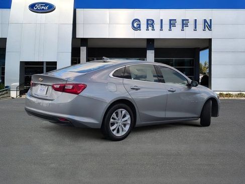 Used 2024 Chevrolet Malibu LT FWD image 4