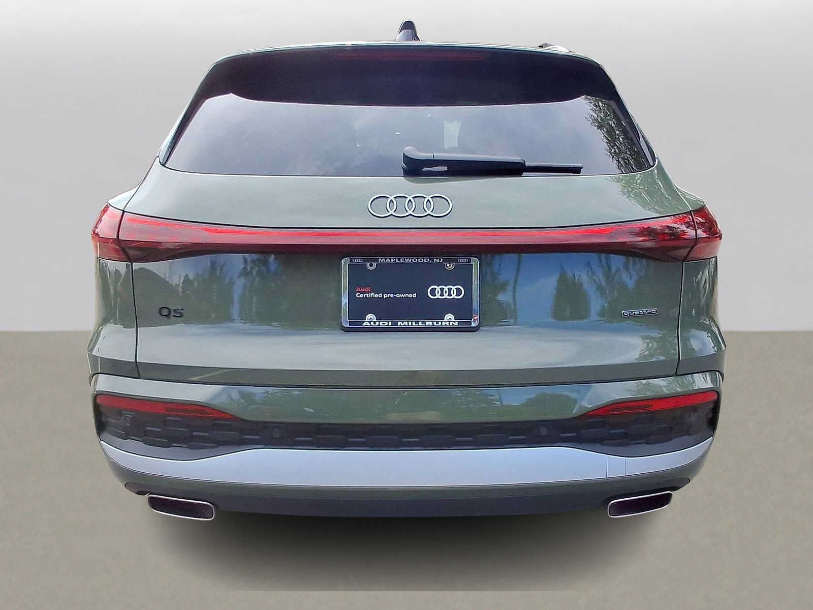 Used 2025 Audi Q5 Premium w/ Convenience Package AWD/4WD image 29