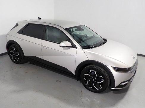 Used 2024 Hyundai Ioniq 5 SEL image 11