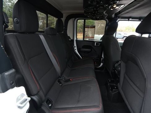 Used 2023 Jeep Gladiator Rubicon w/ Cold Weather Group image 28