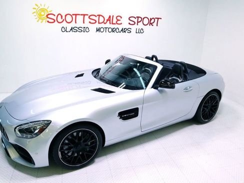 Used 2019 Mercedes-Benz AMG GT image 6