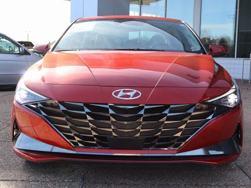 Certified 2022 Hyundai Elantra Limited image 8