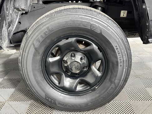 Used 2021 Toyota Tacoma SR5 RWD image 34