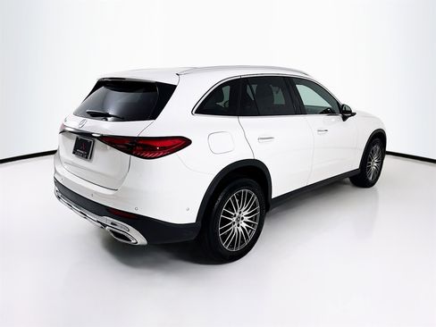 Certified 2025 Mercedes-Benz GLC 300 image 8