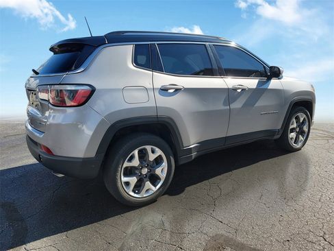 Used 2019 Jeep Compass Limited image 4