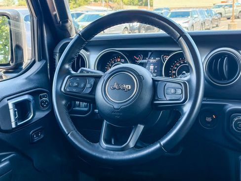 Used 2022 Jeep Wrangler Unlimited Sport AWD/4WD image 14
