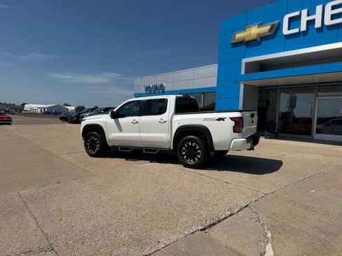 Used 2023 Nissan Frontier PRO-4X w/ Pro Convenience Package AWD/4WD image 3