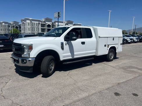 Used 2022 Ford F250 XL w/ Power Equipment Group AWD/4WD image 12