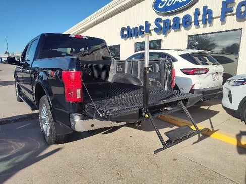 Used 2018 Ford F150 Lariat w/ Equipment Group 502A Luxury AWD/4WD image 10