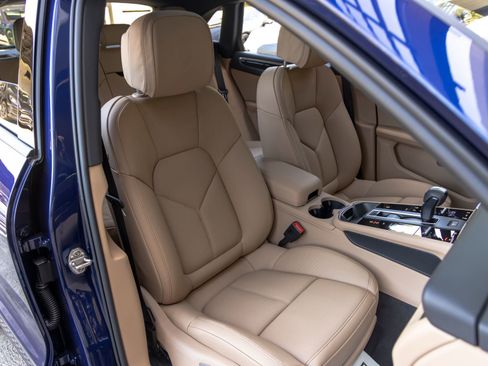 New 2026 Porsche Macan AWD/4WD image 58
