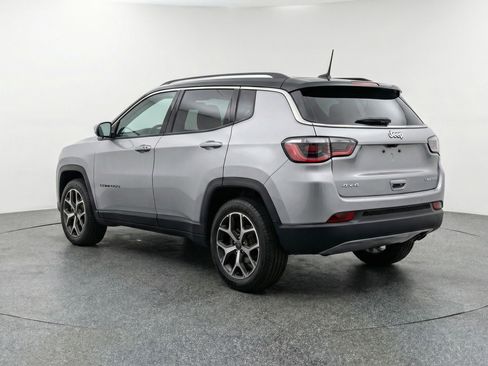 Used 2025 Jeep Compass Limited AWD/4WD image 6