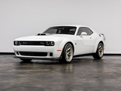 Used 2023 Dodge Challenger R/T Scat Pack RWD image 9